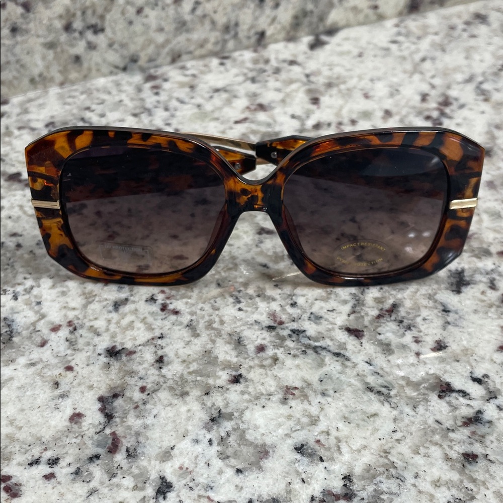 Tortoise Shell Square Sunglasses